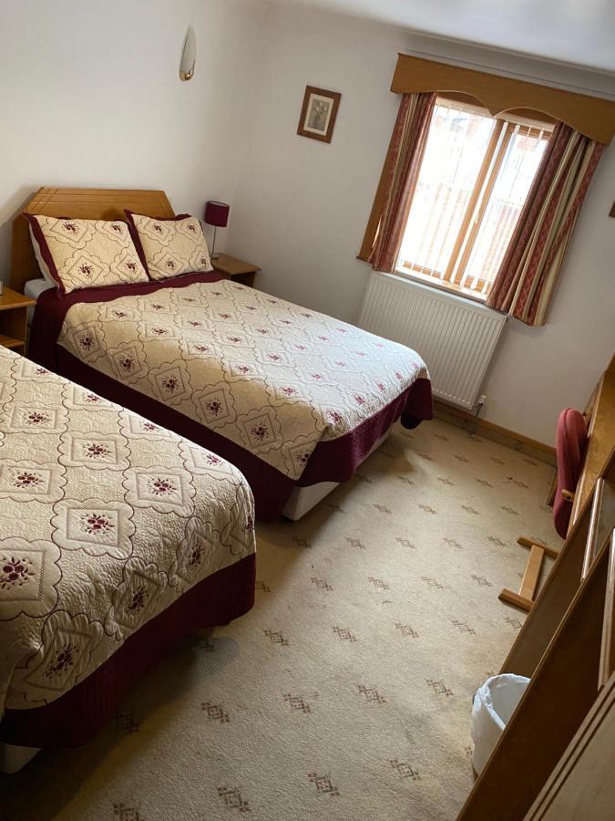 Bessemer Hotel Merthyr Tydfil Buitenkant foto